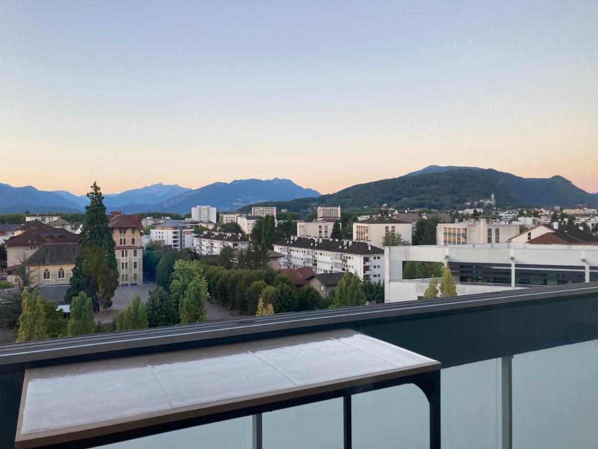 Luxueux Appartement T4 - Lac 5 Min - Parkings Privatifs - Vue Lac Et Montagne Annecy Ngoại thất bức ảnh