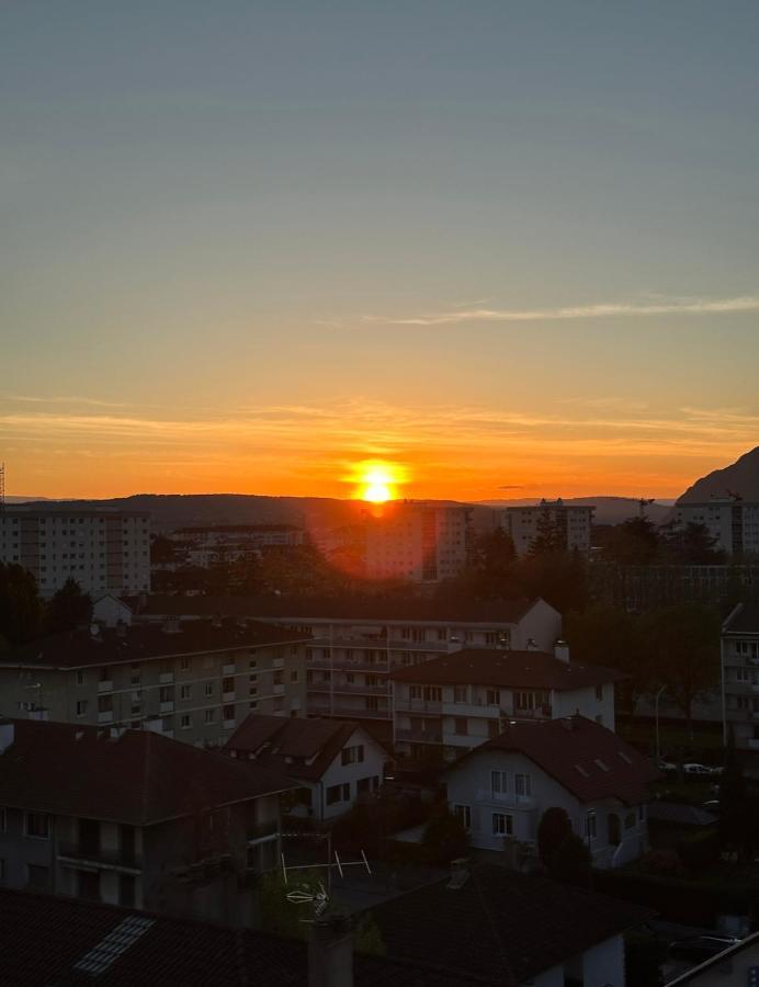 Luxueux Appartement T4 - Lac 5 Min - Parkings Privatifs - Vue Lac Et Montagne Annecy Ngoại thất bức ảnh